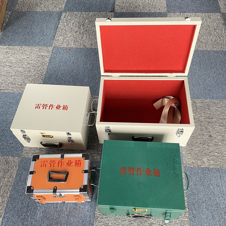 绵竹爆破工程作业箱如何选择？玻璃钢与传统材质的全面对比